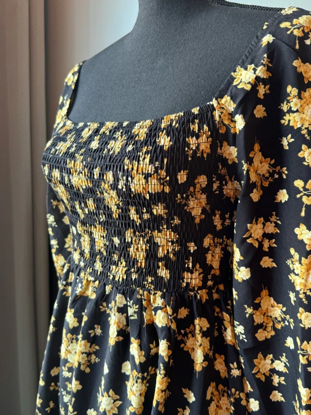 Black and Yellow Floral Long Sleeve Smocked Midi Dress XS NWOT - Picture 4 of 5